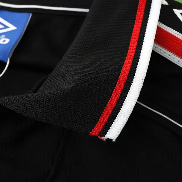 MANCHESTER UNITED 98/99 NEGRA HOMBRE (RETRO)