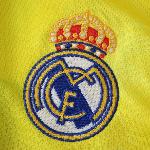 REAL MADRID EDICIÓN ESPECIAL AMARILLA 25/26