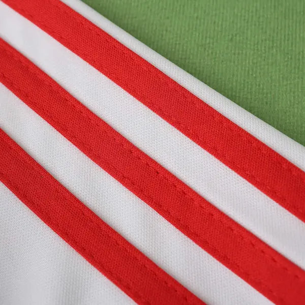 PAÍS DE GALES I 1982 HOMBRE (RETRO)