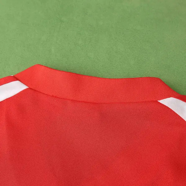 PAÍS DE GALES I 1982 HOMBRE (RETRO)