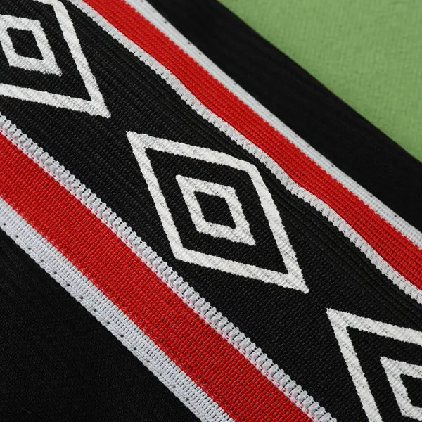 MANCHESTER UNITED 98/99 NEGRA HOMBRE (RETRO)