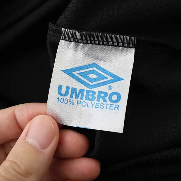 MANCHESTER UNITED 98/99 NEGRA HOMBRE (RETRO)