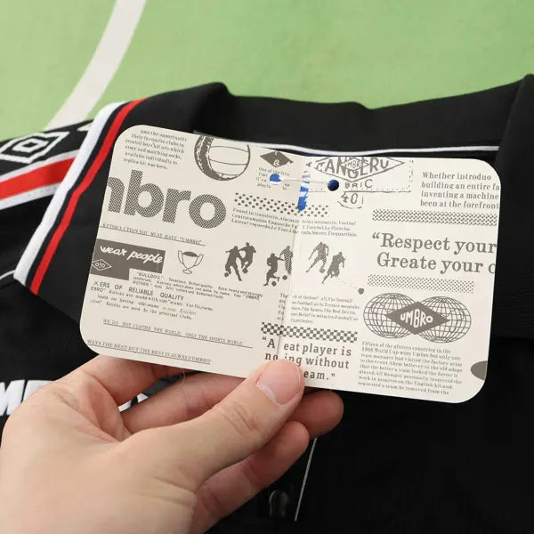 MANCHESTER UNITED 98/99 NEGRA HOMBRE (RETRO)